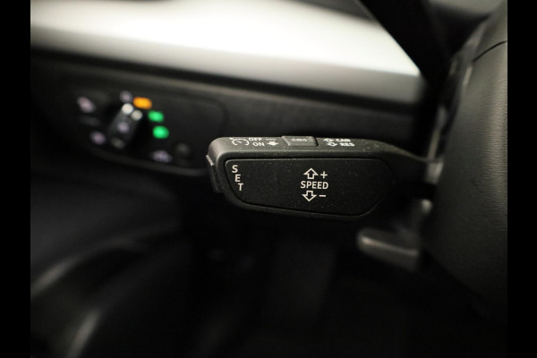 Audi Q5 50 TFSI e S edition 299 pk S-tronic | Navigatie | Parkeersensoren | Achteruitrijcamera | Autom. airco (3 zones) | S-line