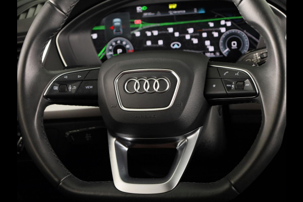 Audi Q5 50 TFSI e S edition 299 pk S-tronic | Navigatie | Parkeersensoren | Achteruitrijcamera | Autom. airco (3 zones) | S-line