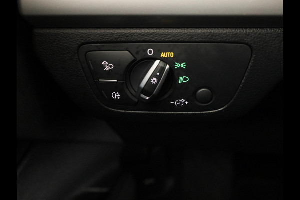 Audi Q5 50 TFSI e S edition 299 pk S-tronic | Navigatie | Parkeersensoren | Achteruitrijcamera | Autom. airco (3 zones) | S-line