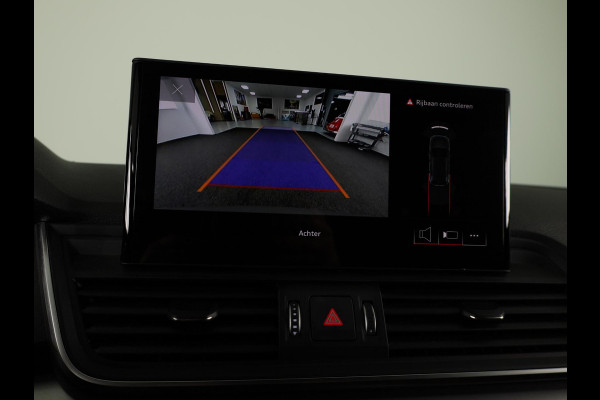 Audi Q5 50 TFSI e S edition 299 pk S-tronic | Navigatie | Parkeersensoren | Achteruitrijcamera | Autom. airco (3 zones) | S-line