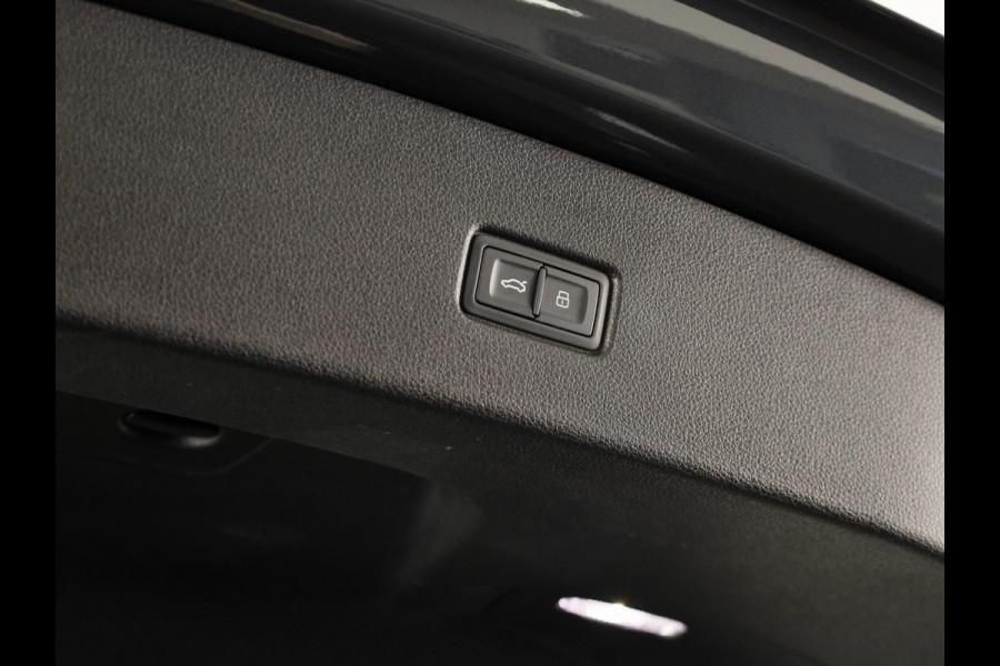 Audi Q5 Sportback 50 TFSI e S edition 299pk | Navigatie | Trekhaak | Parkeercamera | Stoelverwarming | Lichtmetalen velgen