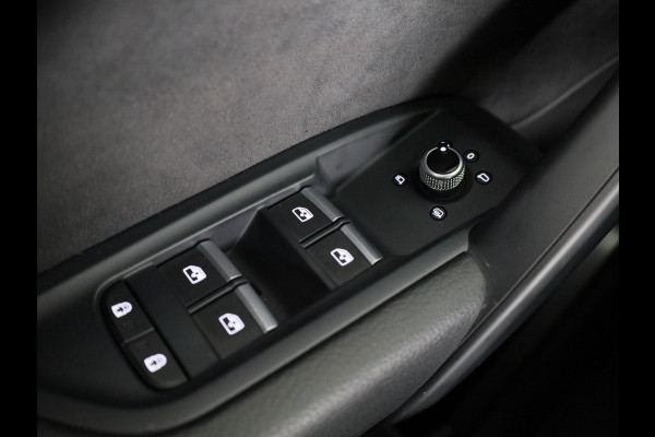 Audi Q5 Sportback 50 TFSI e S edition 299pk | Navigatie | Trekhaak | Parkeercamera | Stoelverwarming | Lichtmetalen velgen
