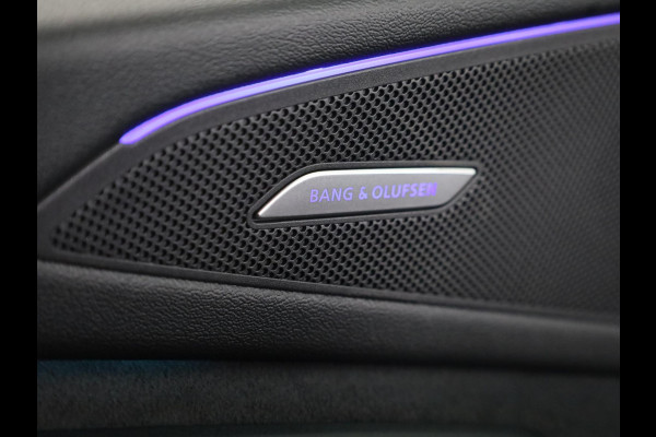 Audi SQ6 e-tron quattro 100 kWh 490pk | Panoramadak | B&O Audio | Electrisch verstelbare voorstoelen + geheugen bestuurderstoel | MMI Experience Pro