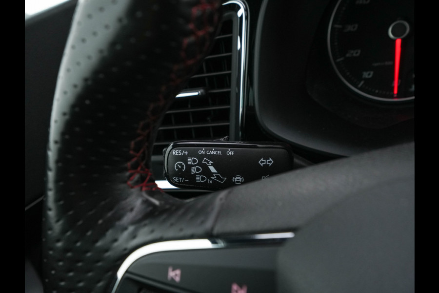 Seat Ateca 1.5 TSI FR Business Intense (INCL-BTW) *FULL-LED | SPORTSEATS | NAVI-FULLMAP | LEATHER-MICROFIBRE | CAMERA | KEYLESS | DAB+ | CARPLAY | ECC | PDC | CRUISE | TOWBAR | 18''ALU*