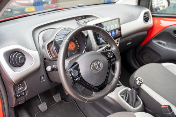 Toyota Aygo 1.0 VVT-i x-Nav | Prijs rijklaar incl. 12 mnd garantie | Bluetooth Usb Camera Airco