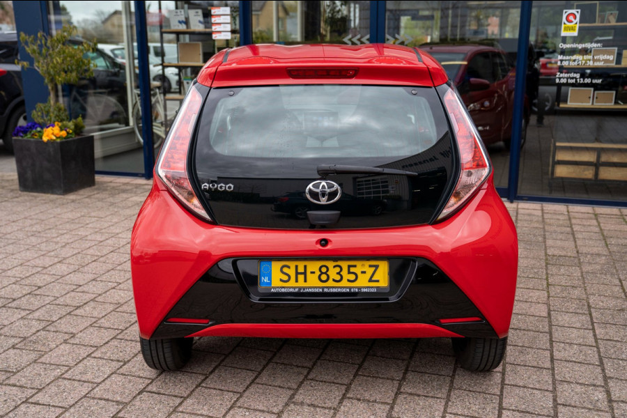 Toyota Aygo 1.0 VVT-i x-Nav | Prijs rijklaar incl. 12 mnd garantie | Bluetooth Usb Camera Airco