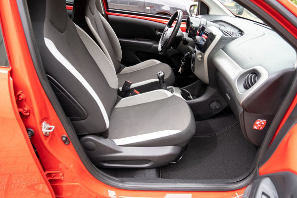 Toyota Aygo 1.0 VVT-i x-Nav | Prijs rijklaar incl. 12 mnd garantie | Bluetooth Usb Camera Airco