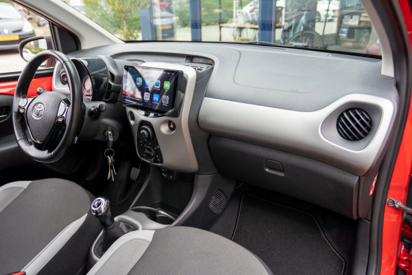 Toyota Aygo 1.0 VVT-i x-Nav | Prijs rijklaar incl. 12 mnd garantie | Bluetooth Usb Camera Airco