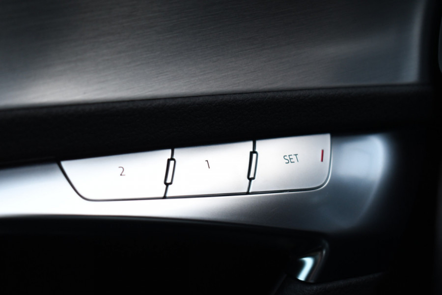 Audi A6 Avant 55 TFSI e quattro Competition Pano HUD ACC 360 Trekh Adp-demping