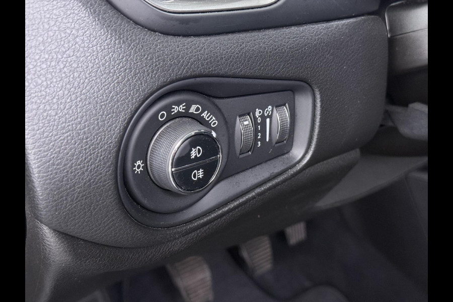 Jeep Renegade 1.0T Limited VAN €19.900,- VOOR €17.877,- UW LENTEVOORDEEL: € 2.023,-!| AFNEEMBARE TREKHAAK| ADAPTIEVE CRUISE CONTROL| RIJKLAARPRIJS INCL.12 MND BOVAG GARANTIE| FULL LED|