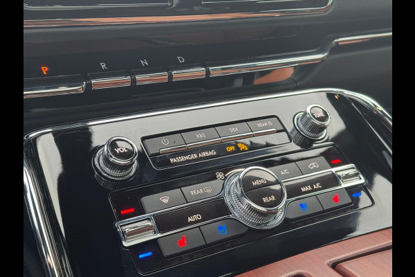 Lincoln Navigator 3.5L V6 Lang Preferred