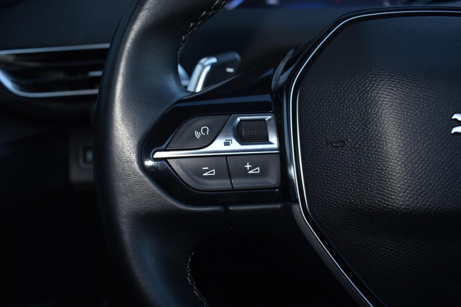 Peugeot 5008 1.2 PureTech 130PK Aut. Allure | 7 Zits | Navi | Panodak | Camera | Incl. garantie