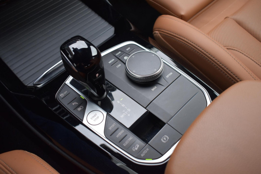 BMW X3 xDrive30e Plugin Hybrid 292PK Aut. M-Sport Facelift | Leder | Navi | Camera | Trekhaak | Incl. garantie