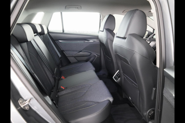 Škoda Elroq 60 Business Edition 204pk | SoH 100% | Blind Spot | Navi | Camera | Cruise Control | Park Assist | Stoelverwarming