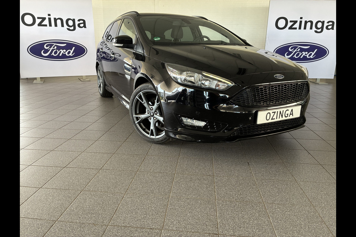Ford FOCUS Wagon 125PK ST-Line 18-inch-navi-climatecontrole-privacyglass