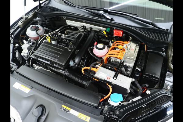 Škoda Superb Combi 1.4 TSI iV Laurin & Klement | Massage | Leder | Trekhaak | 360 | Canton | Keyless | Adaptive Cruise | Carplay