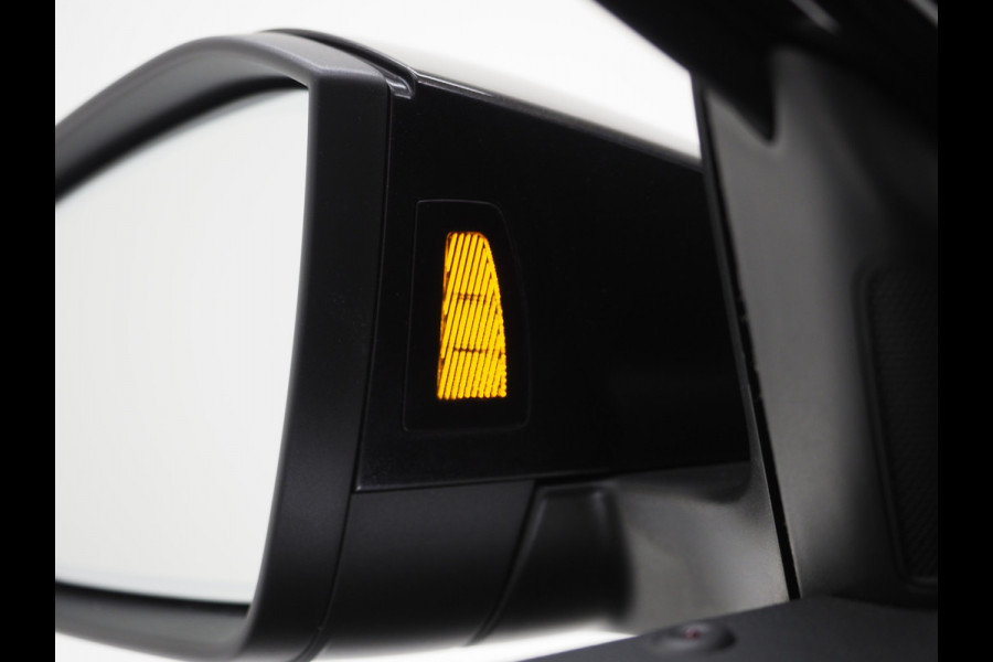 Škoda Superb Combi 1.4 TSI iV Laurin & Klement | Massage | Leder | Trekhaak | 360 | Canton | Keyless | Adaptive Cruise | Carplay