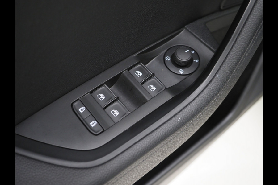 Škoda Superb Combi 1.4 TSI iV Laurin & Klement | Massage | Leder | Trekhaak | 360 | Canton | Keyless | Adaptive Cruise | Carplay