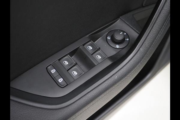 Škoda Superb Combi 1.4 TSI iV Laurin & Klement | Massage | Leder | Trekhaak | 360 | Canton | Keyless | Adaptive Cruise | Carplay