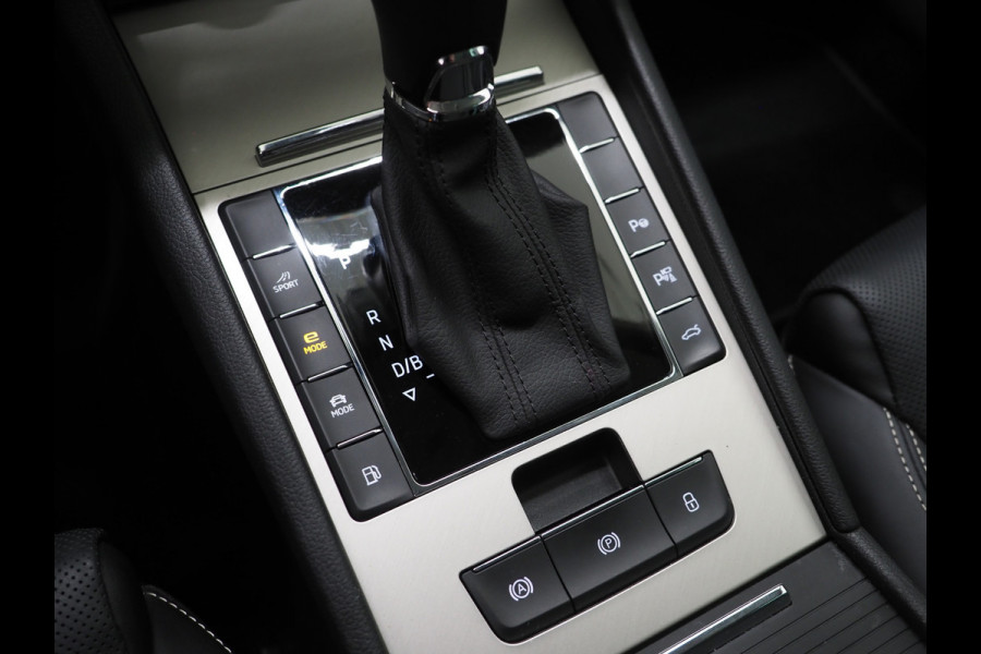 Škoda Superb Combi 1.4 TSI iV Laurin & Klement | Massage | Leder | Trekhaak | 360 | Canton | Keyless | Adaptive Cruise | Carplay
