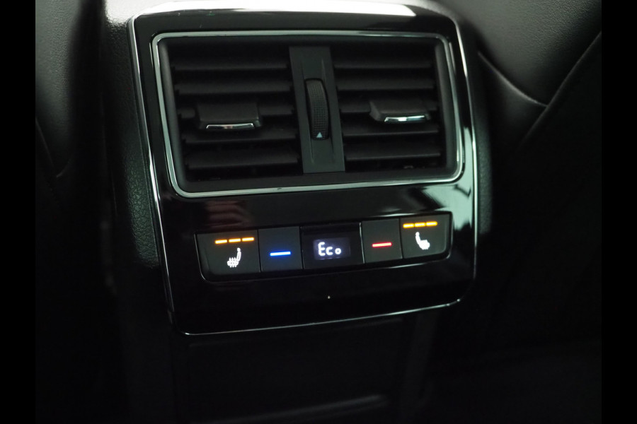 Škoda Superb Combi 1.4 TSI iV Laurin & Klement | Massage | Leder | Trekhaak | 360 | Canton | Keyless | Adaptive Cruise | Carplay