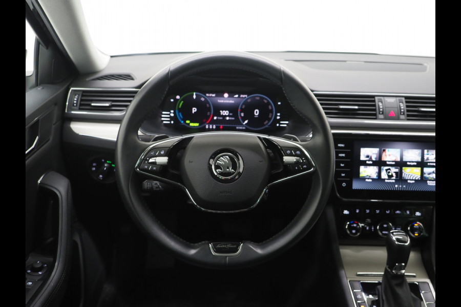 Škoda Superb Combi 1.4 TSI iV Laurin & Klement | Massage | Leder | Trekhaak | 360 | Canton | Keyless | Adaptive Cruise | Carplay