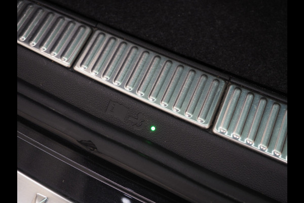 Škoda Superb Combi 1.4 TSI iV Laurin & Klement | Massage | Leder | Trekhaak | 360 | Canton | Keyless | Adaptive Cruise | Carplay