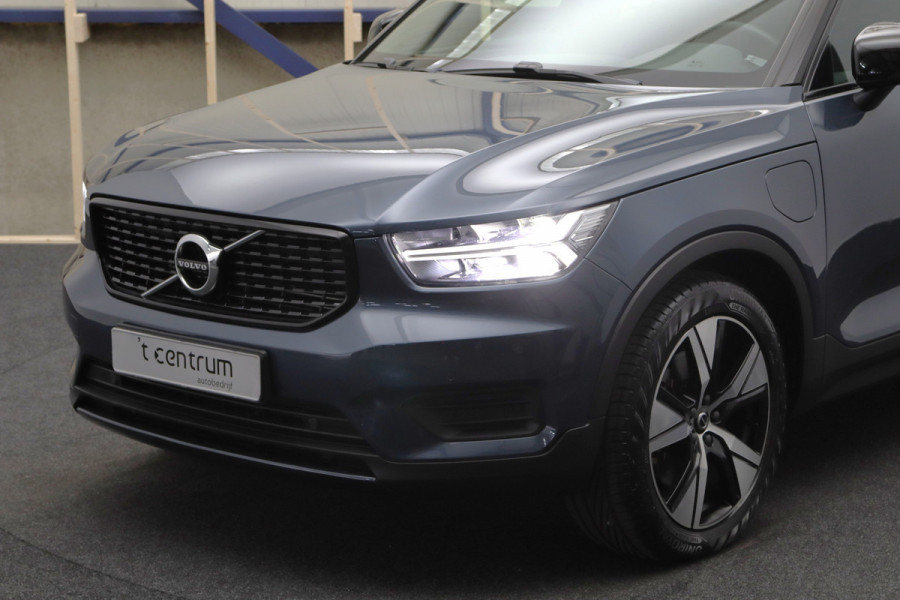 Volvo XC40 1.5 T5 262 PK Recharge R-Design, Panoramadak, Memory, H/K Sound, Camera