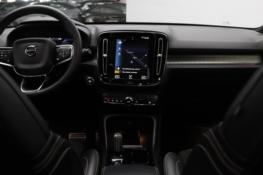 Volvo XC40 1.5 T5 262 PK Recharge R-Design, Panoramadak, Memory, H/K Sound, Camera