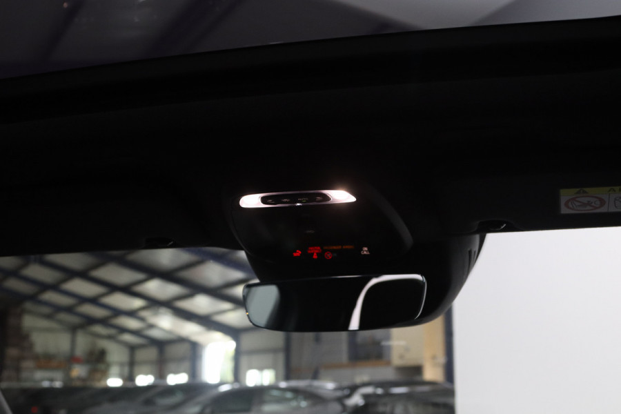 Volvo XC40 1.5 T5 262 PK Recharge R-Design, Panoramadak, Memory, H/K Sound, Camera