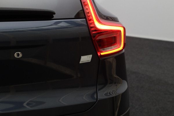 Volvo XC40 1.5 T5 262 PK Recharge R-Design, Panoramadak, Memory, H/K Sound, Camera