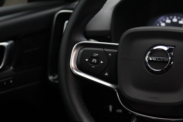 Volvo XC40 1.5 T5 262 PK Recharge R-Design, Panoramadak, Memory, H/K Sound, Camera