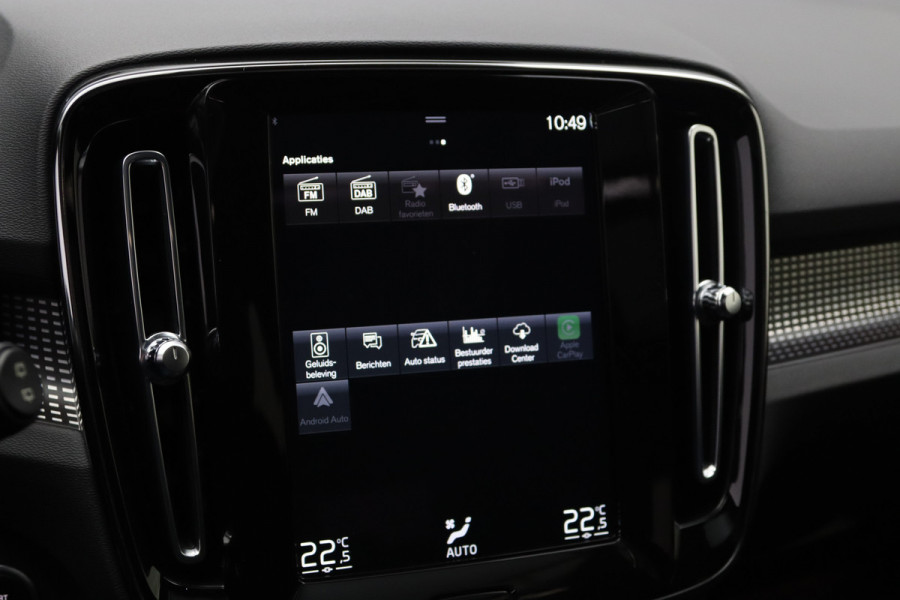 Volvo XC40 1.5 T5 262 PK Recharge R-Design, Panoramadak, Memory, H/K Sound, Camera