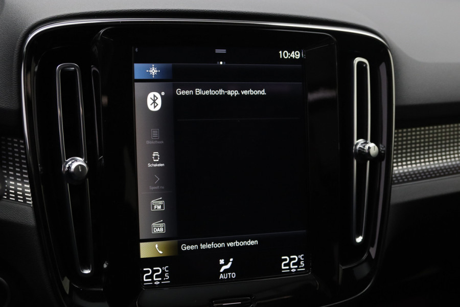 Volvo XC40 1.5 T5 262 PK Recharge R-Design, Panoramadak, Memory, H/K Sound, Camera