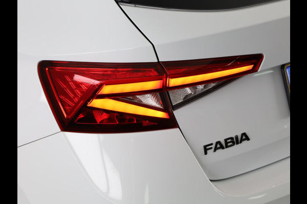 Škoda Fabia 1.0 TSI Monte Carlo 115 pk Automaat (DSG) | Adaptive Cruise Control | Navigatie via App | Parkeersensoren | Achteruitrijcamera | LED koplampen |