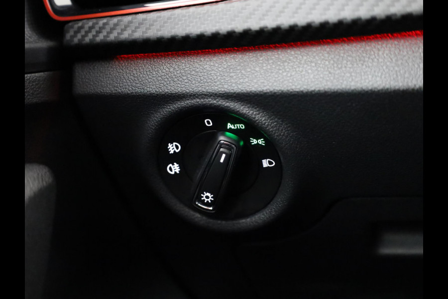 Škoda Kamiq 1.0 TSI Monte Carlo 115 pk Automaat (DSG) | Verlengde garantie | Navigatie | Panoramadak | Parkeersensoren | Achteruitrijcamera | Stoelverwarming |