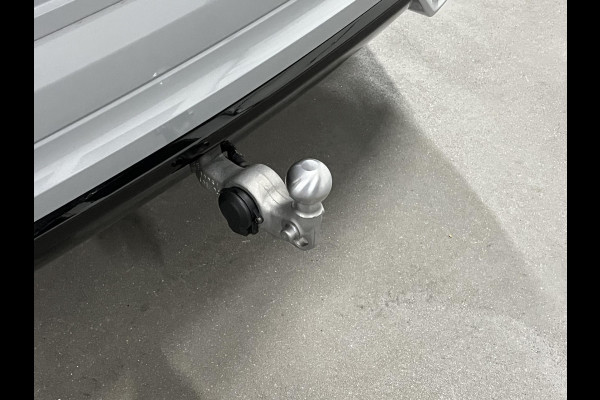 Volvo XC60 2.0 T8 Plug-in hybrid AWD Ultra Dark Trekhaak | Bowers & Wilkins | Massage | Adapt. cruise | Stoelventilatie | Open dak | 360 camera | Head-up | Stuur-/stoelverwarming