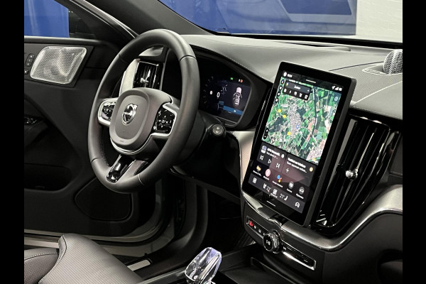Volvo XC60 2.0 T8 Plug-in hybrid AWD Ultra Dark Trekhaak | Bowers & Wilkins | Massage | Adapt. cruise | Stoelventilatie | Open dak | 360 camera | Head-up | Stuur-/stoelverwarming