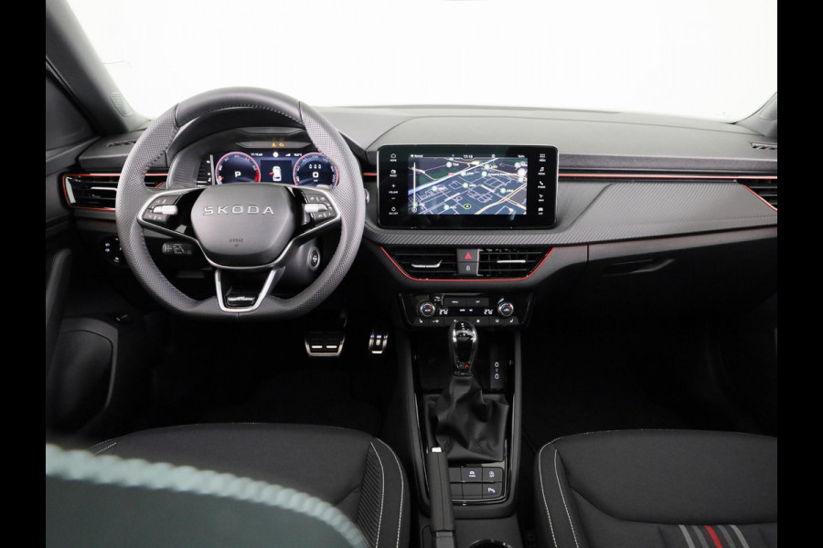 Škoda Kamiq Monte Carlo 1.0 TSI 115 pk 7 versn. DSG | Navigatie Pakket | Travel Assist Plus | Wegklapbare trekhaak | Winter Pakket | Charging | 18 inch lichtmetalen velgen