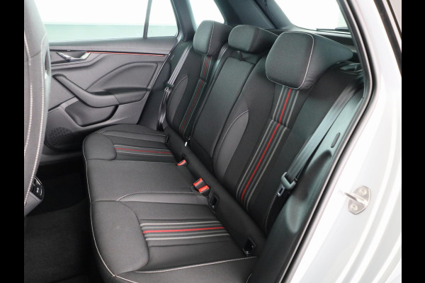 Škoda Kamiq Monte Carlo 1.0 TSI 115 pk 7 versn. DSG | Navigatie Pakket | Travel Assist Plus | Wegklapbare trekhaak | Winter Pakket | Charging | 18 inch lichtmetalen velgen
