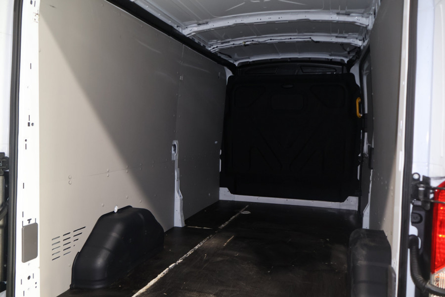 Ford Transit 2.0 TDCI 130pk L3 H2 Automaat