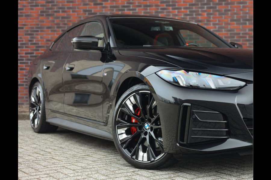 BMW i4 M50 84 kWh | Pano - Trekhaak - Harman Kardon