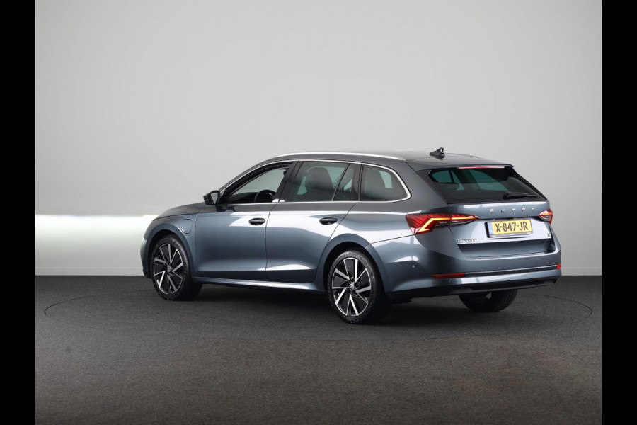 Škoda Octavia Combi 1.4 TSI iV PHEV Business Edition Plus 204pk | Navigatie | Head up Display | ELektrisch verstelbare stoelen met geheugen | Parkeercamera