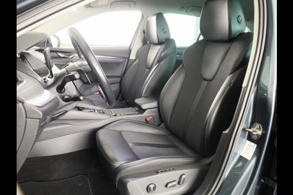 Škoda Octavia Combi 1.4 TSI iV PHEV Business Edition Plus 204pk | Navigatie | Head up Display | ELektrisch verstelbare stoelen met geheugen | Parkeercamera