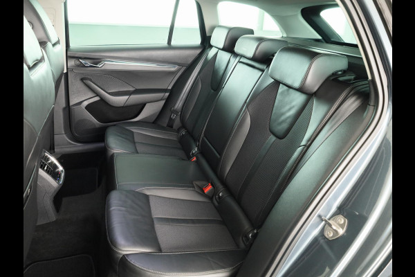 Škoda Octavia Combi 1.4 TSI iV PHEV Business Edition Plus 204pk | Navigatie | Head up Display | ELektrisch verstelbare stoelen met geheugen | Parkeercamera