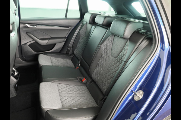 Škoda Octavia Combi Sportline Tour m-HEV 1.5 TSI 150 pk 7 versn. DSG | Schuif/kanteldak | Travel assist | Trekhaak wegklapbaar
