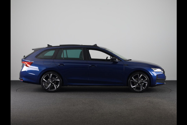 Škoda Octavia Combi Sportline Tour m-HEV 1.5 TSI 150 pk 7 versn. DSG | Schuif/kanteldak | Travel assist | Trekhaak wegklapbaar