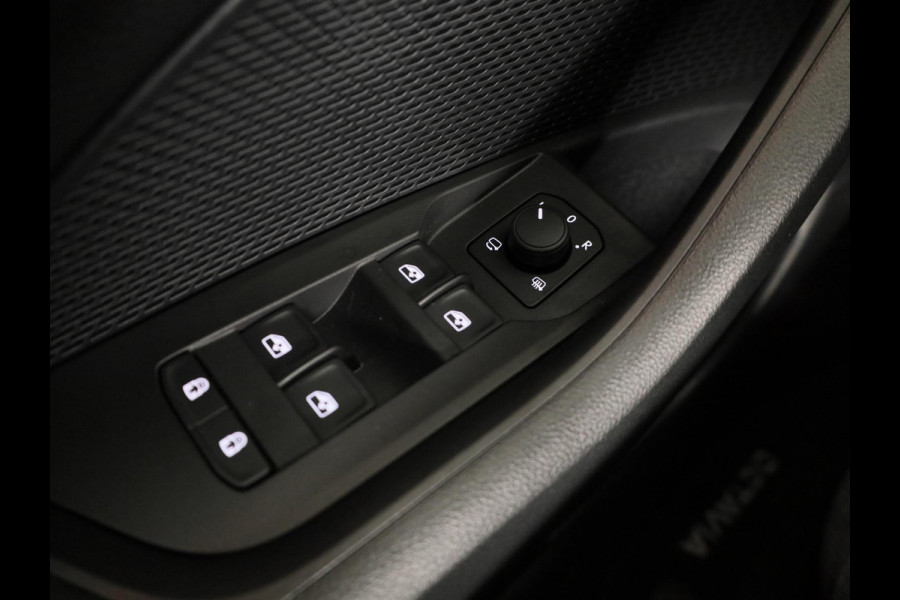 Škoda Octavia Combi Sportline Tour m-HEV 1.5 TSI 150 pk 7 versn. DSG | Schuif/kanteldak | Travel assist | Trekhaak wegklapbaar