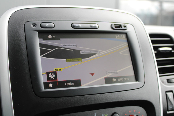 Renault Trafic Passenger 2.0 dCi 120 Grand Life 120pk 9 Zits - Prijs incl. BTW - Airco - Cruise - LED - Navi - Bluetooth - Rijklaar