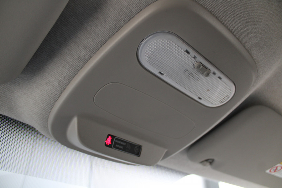 Renault Trafic Passenger 2.0 dCi 120 Grand Life 120pk 9 Zits - Prijs incl. BTW - Airco - Cruise - LED - Navi - Bluetooth - Rijklaar